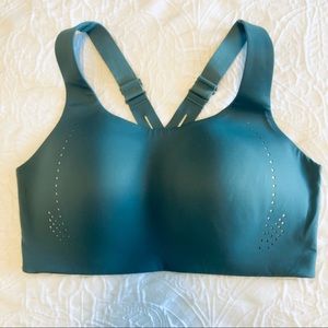 Lululemon Airsupport High Support sports bra!